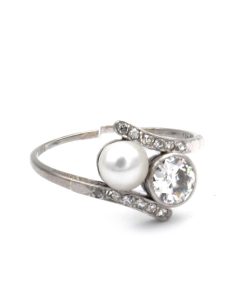 Art Deco 0.97 ct Perl Diamant Ring mit Naturperle „Toi et Moi“ in 18K Weißgold um 1930